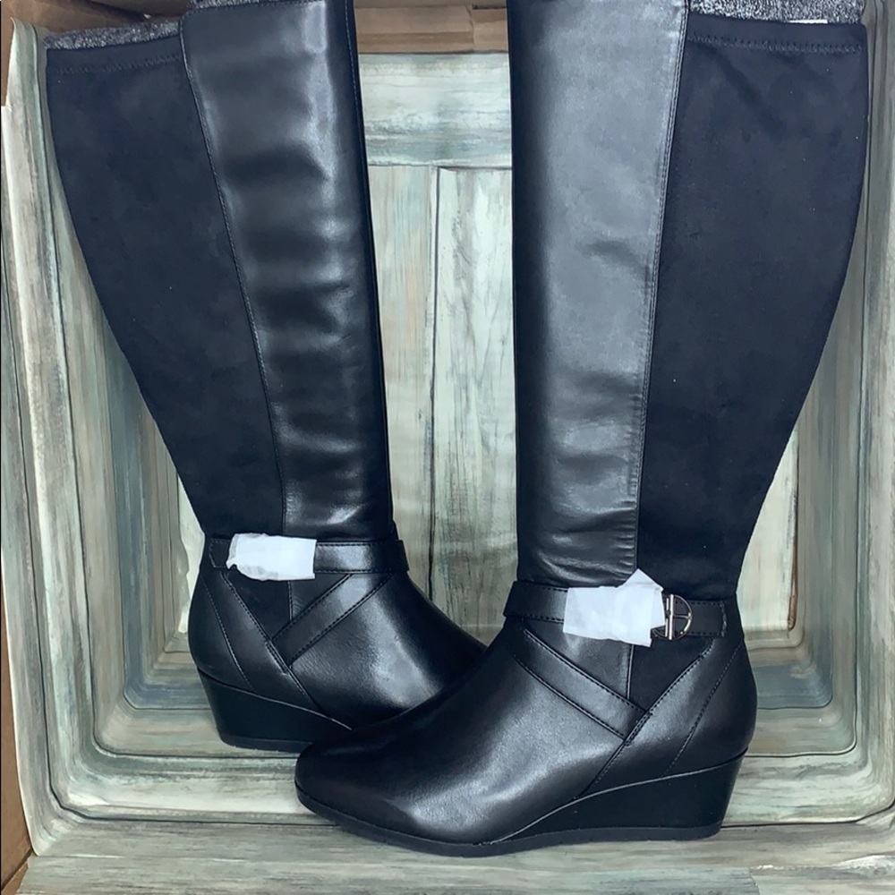 Giani Bernini Chelseyy Leather Wedge Boots - Picture 2 of 5